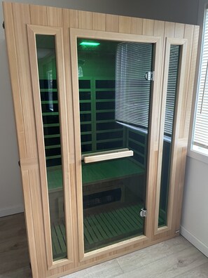 Sauna - One of the kind fully loaded house located walking distance from cozy lake (Albrightsville)
