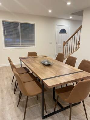 Dining - One of the kind fully loaded house located walking distance from cozy lake (Albrightsville)