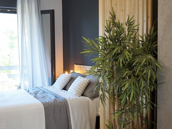 1 soverom, strykejern/-brett, internettilgang og sengetøy