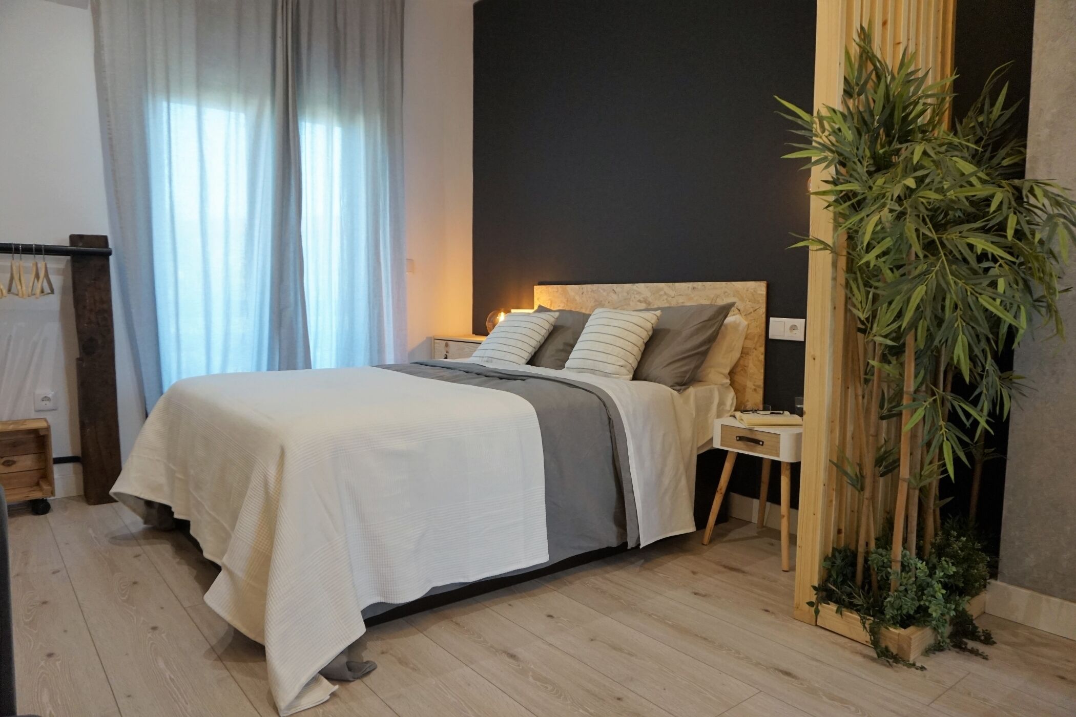 1 bedroom, iron/ironing board, internet, bed sheets