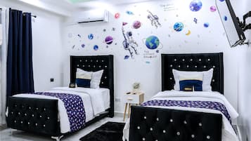 4 habitaciones, escritorio, tabla de planchar con plancha y wifi gratis