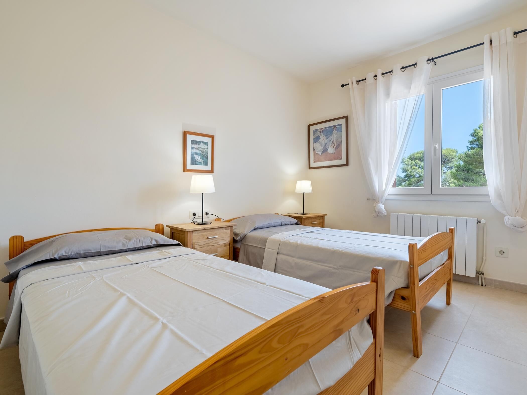 3 多间卧室、上网接入、床单