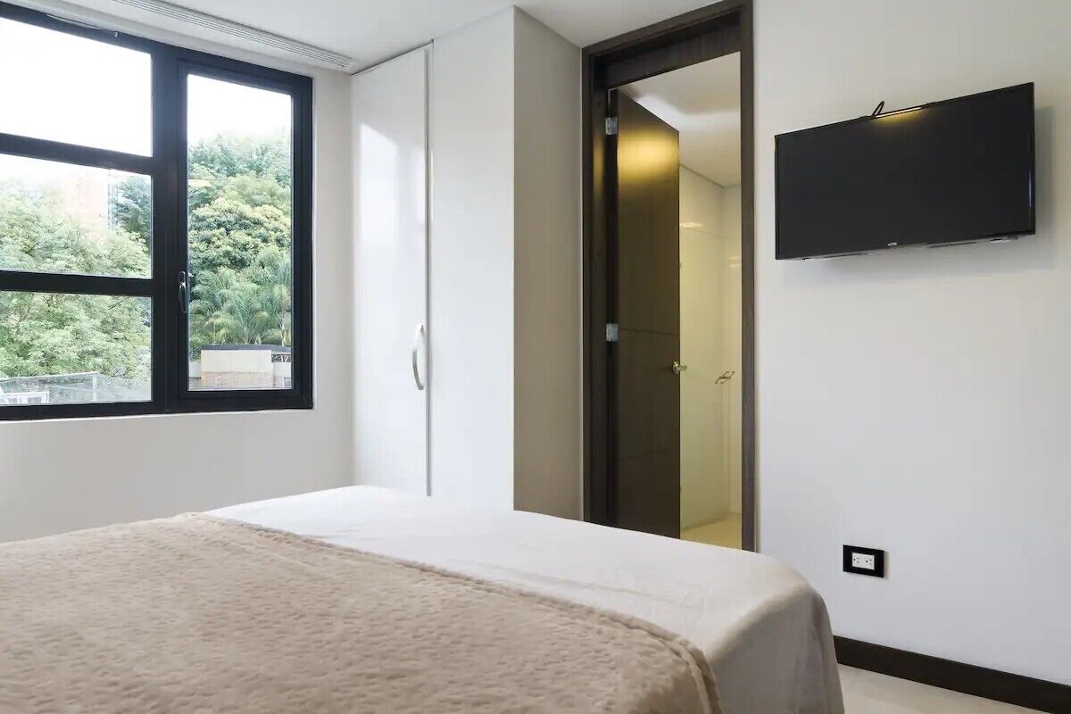 4 bedrooms, WiFi, bed sheets