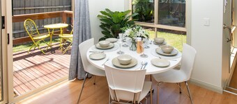 Lacy's Place pet Friendly in the Town Center