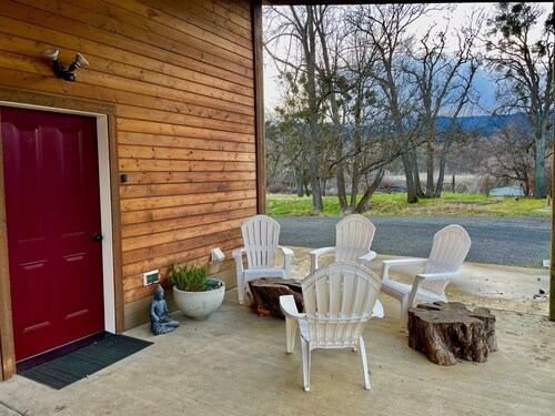 Peaceful, spacious home on 8 acres. Pet-friendly, close to town, and a creek!