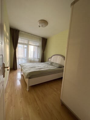 3 bedrooms, bed sheets - Sunny Town Apartment In Ulaanbaatar, Mongolia (Ulaanbaatar)