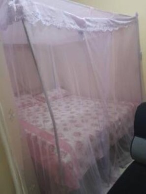 1 camera, Wi-Fi, lenzuola