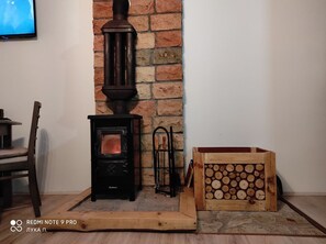 Interior - Studio Apartment with balcony and summer house with barbecue (Mitrovac)