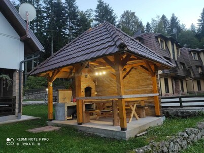 Studio Apartment with balcony and summer house with barbecue