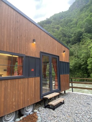 Front of property - RayLife Tinyhause (Ardesen)