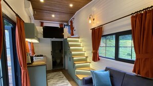 Living area - RayLife Tinyhause (Ardesen)
