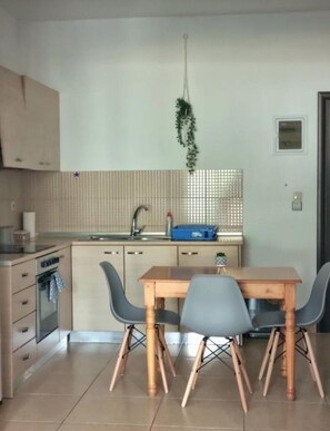 Private kitchen - Zafeiris Apartments Tilos (Livadia)