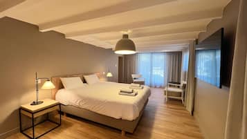 7 slaapkamers, een strijkplank/strijkijzer, reisbedje, wifi