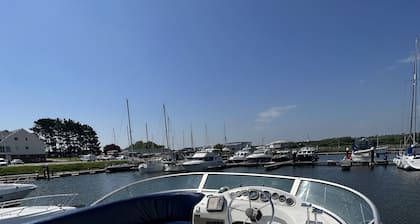 Beautiful 4 Berth Boat on the Isle of Wight for the Ultimate Relaxation
