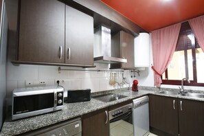 Fridge, microwave, oven, dishwasher