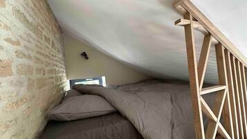 1 habitación, wifi gratis y ropa de cama