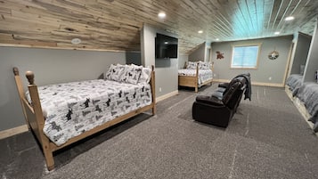 3 bedrooms, free WiFi, bed sheets