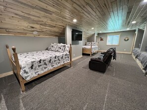 3 bedrooms, free WiFi, bed sheets