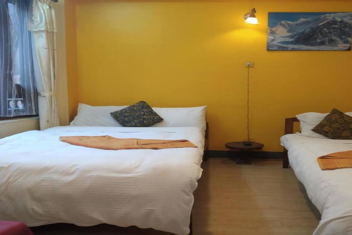 Deluxe Triple Room | Free WiFi, bed sheets