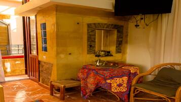 Soundproofing, free WiFi