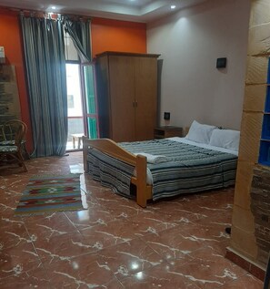 隔音、免费 WiFi