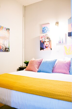 1 chambre, fer et planche à repasser, Wi-Fi gratuit, draps fournis