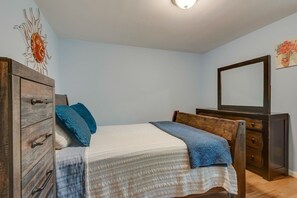 2 chambres, fer et planche à repasser, lit parapluie, Wi-Fi gratuit