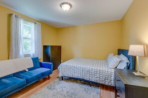 2 chambres, fer et planche à repasser, lit parapluie, Wi-Fi gratuit
