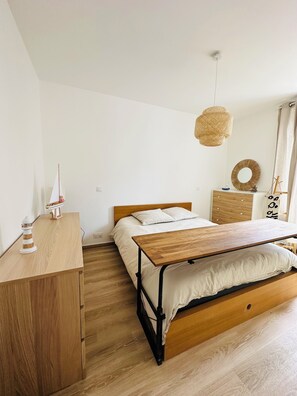 4 Schlafzimmer, kostenloses WLAN, Bettwäsche