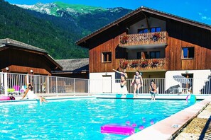 Innenpool, Außenpool