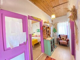 Quarto tradicional | Individualmente decorados, individualmente mobiliados, escrivaninha