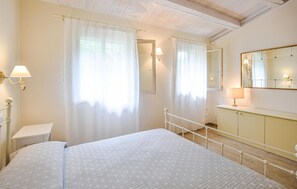 2 Schlafzimmer, Reisekinderbett, kostenloses WLAN
