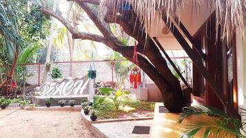 Classic Cabin | Minibar, iron/ironing board, free WiFi