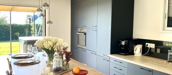 Maison de Campagne Avec Jacuzzi sur Terrasse - Dans Village Étape !