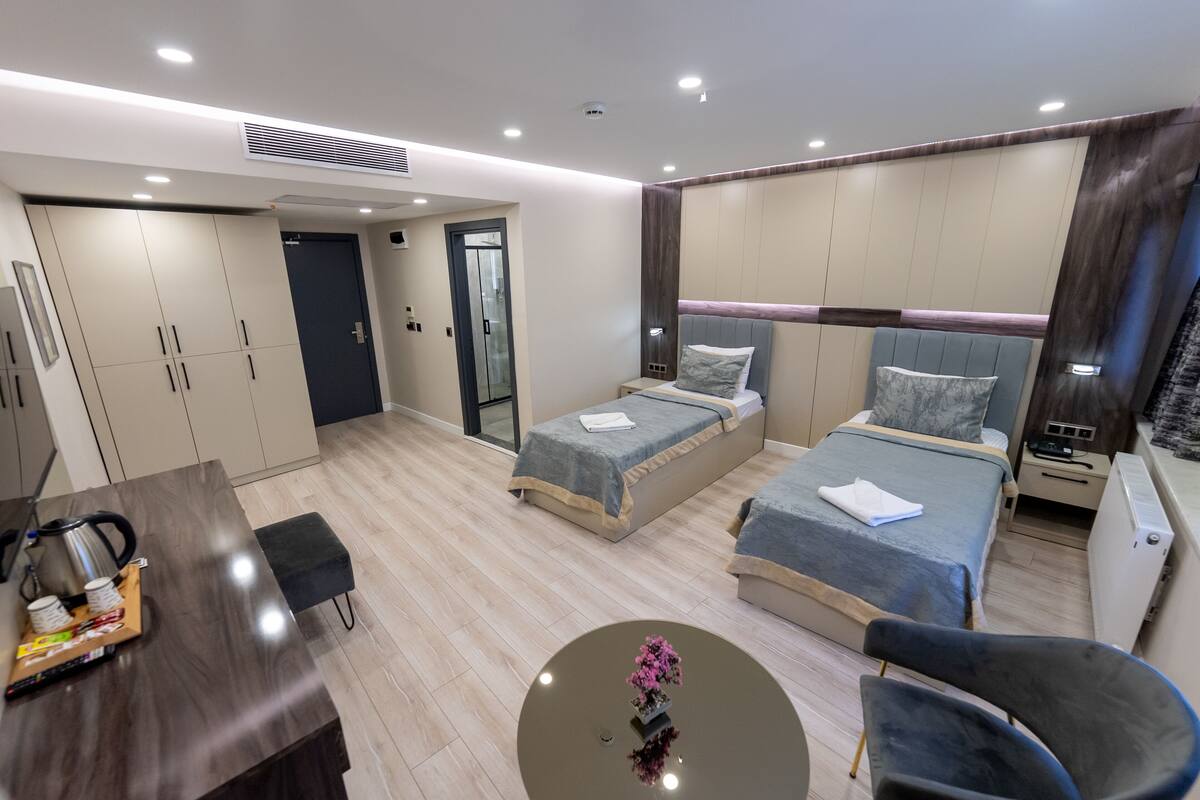 Quarto casal ou duplo standard | Roupas de cama premium, frigobar, cofres nos quartos