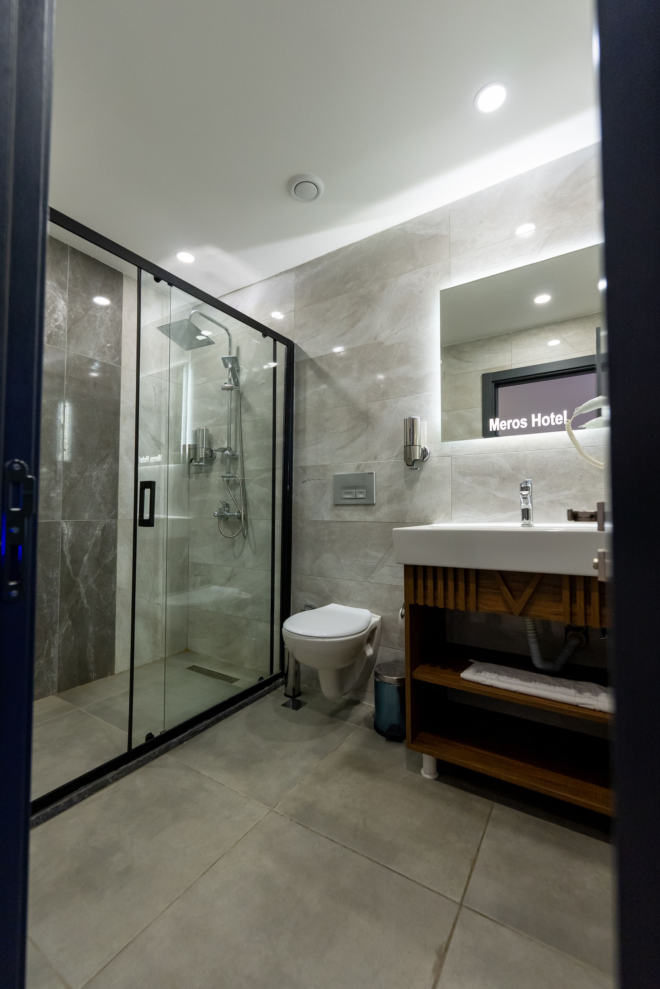 Deluxe Double Room, 1 Bedroom, Balcony | Bathroom