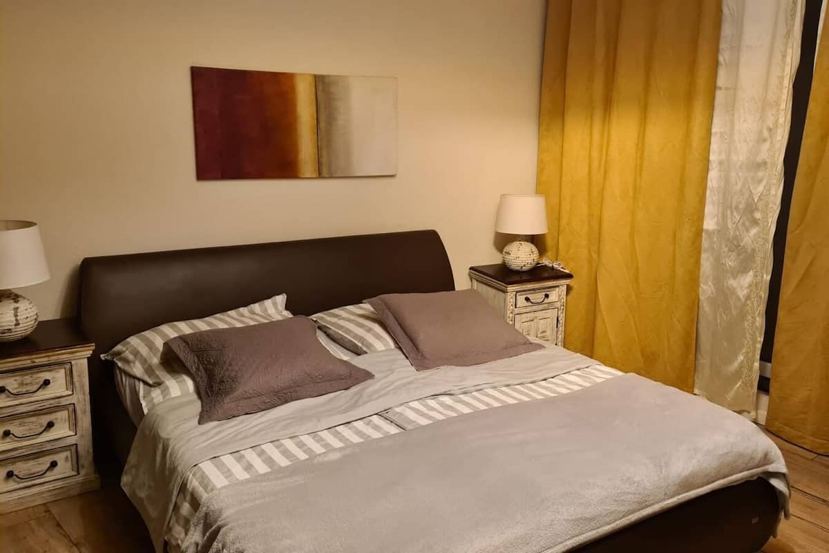 1 bedroom, hypo-allergenic bedding, individually decorated