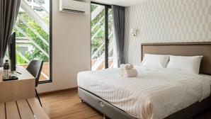 Superior Double or Twin Room with City View | Phòng tắm