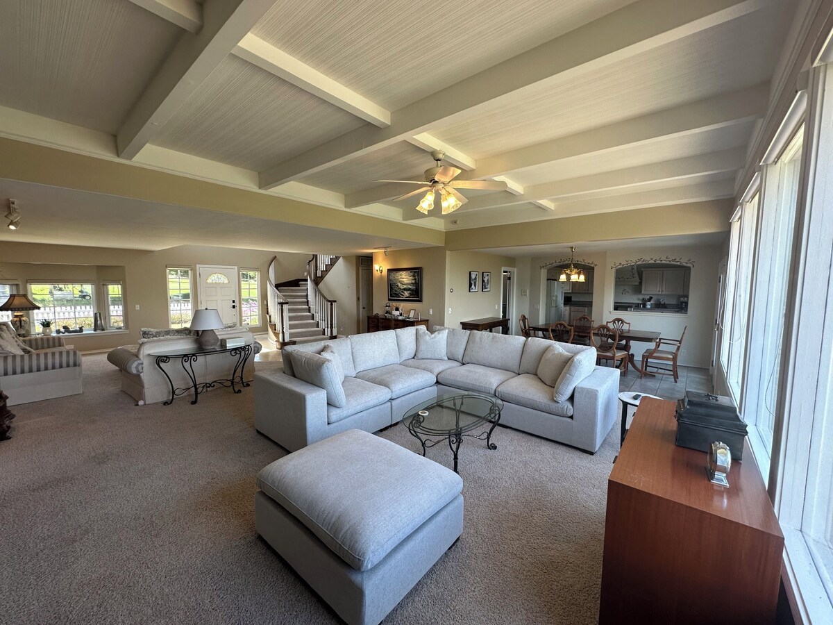 Photo 8 of 3895 The Fairway House - Walk to Golf and the Bay