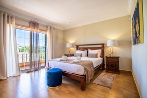 5 habitaciones y caja de seguridad en la habitación 