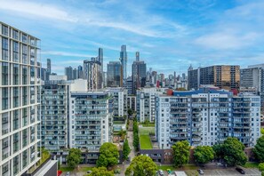 Exterior - The Essence - Fresh, Light & On the Tram Line! (South Melbourne)