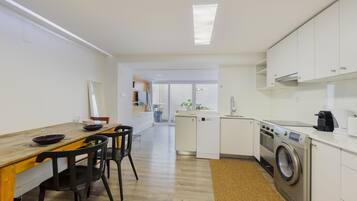 Microwave, oven, stovetop, dishwasher