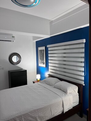 1 slaapkamer, een kluis op de kamer, een strijkplank/strijkijzer