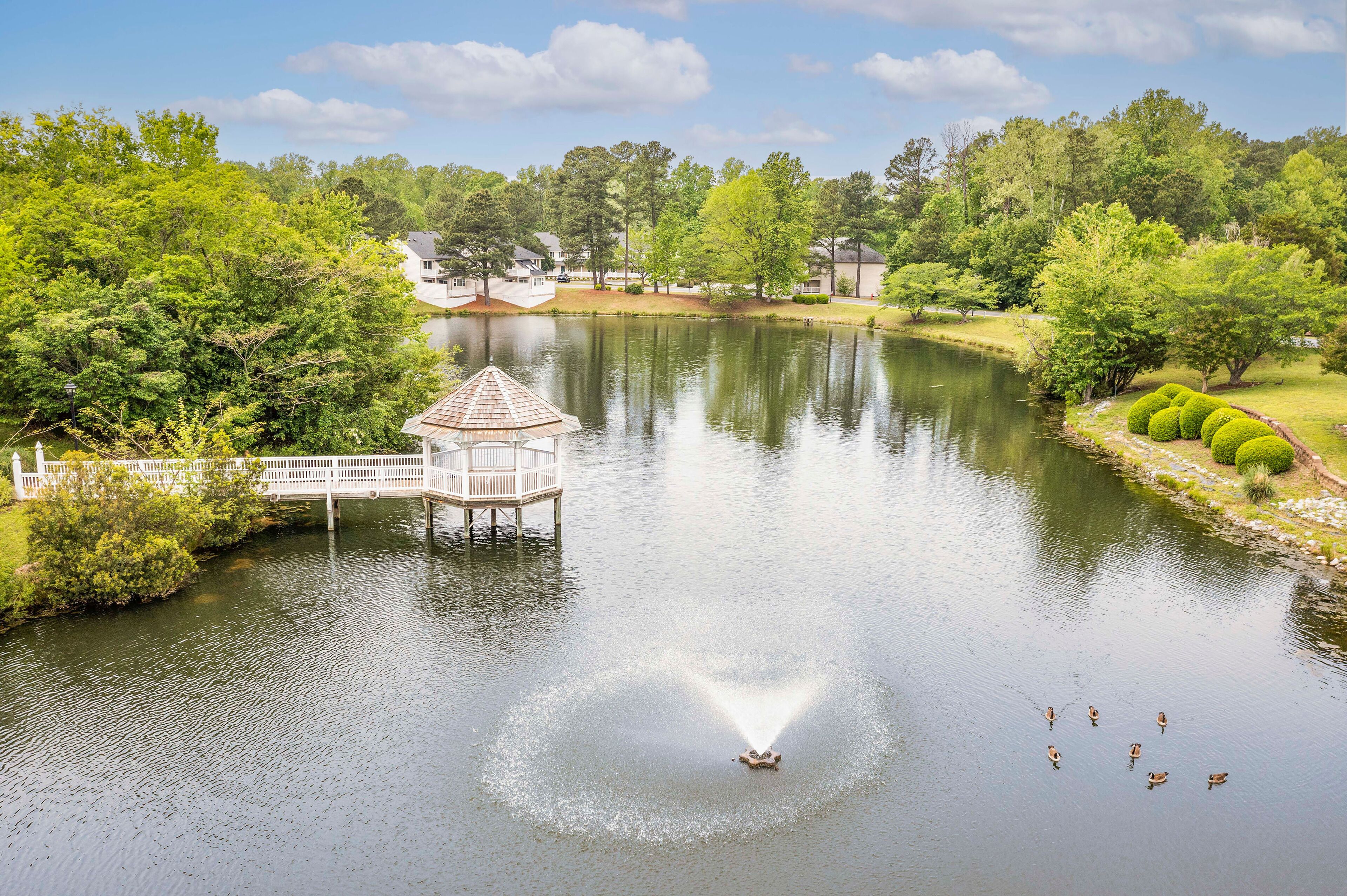 The Historic Powhatan Williamsburg - 2 BEDROOM 1KG 1QN UPSTAIRS DELUXE SUITE