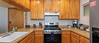 Switzerland Summit D Ski In/out