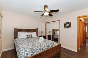 2 室のベッドルーム、WiFi、ベッドシーツ