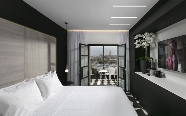 In-room safe, free WiFi, bed sheets - Bezalel Suites (Jerusalem)