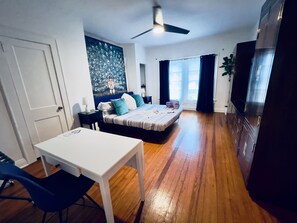 Interior - Confortable old Florida coral house 3 bed 2 bath pool and peacocks Las olas 1mil (Fort Lauderdale)