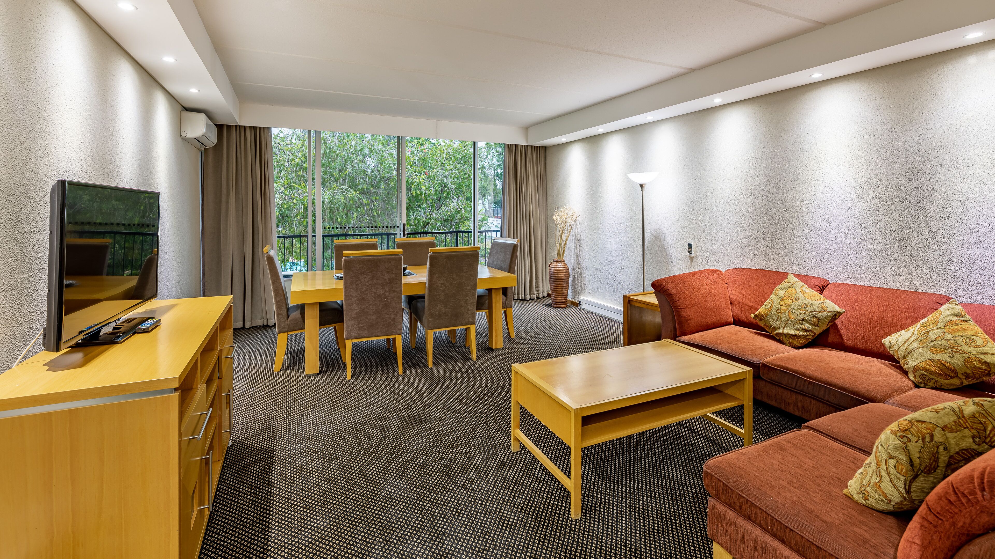 套房 | 起居区 | 平板电视