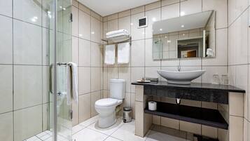 Suite | Bathroom